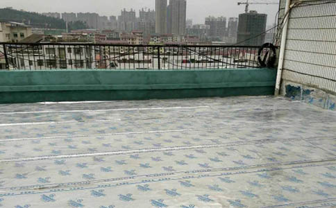 深圳屋顶漏水责任归属大揭秘！物业、开发商、业主到底谁买单？